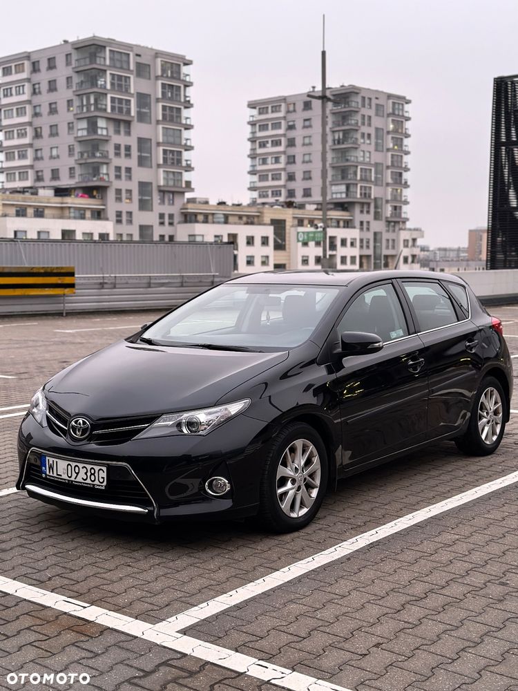 Toyota Auris 1.6 Premium - 32