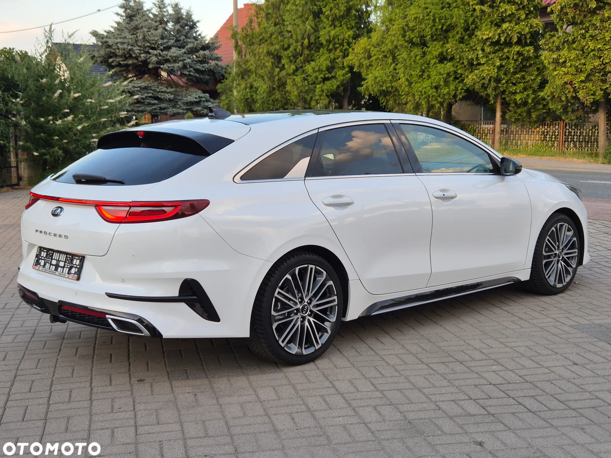 Kia ProCeed 1.5 T-GDI GT Line DCT - 11