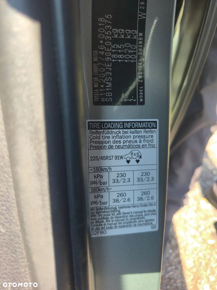Toyota Auris Hybrid 135 Premium - 22