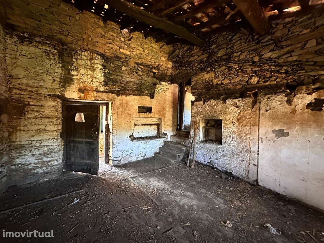 Casa de Aldeia para reabilitação em Oleiros - Castelo Branco - Grande imagem: 3/17