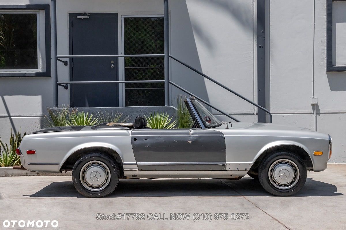 Mercedes-Benz 280 - 1