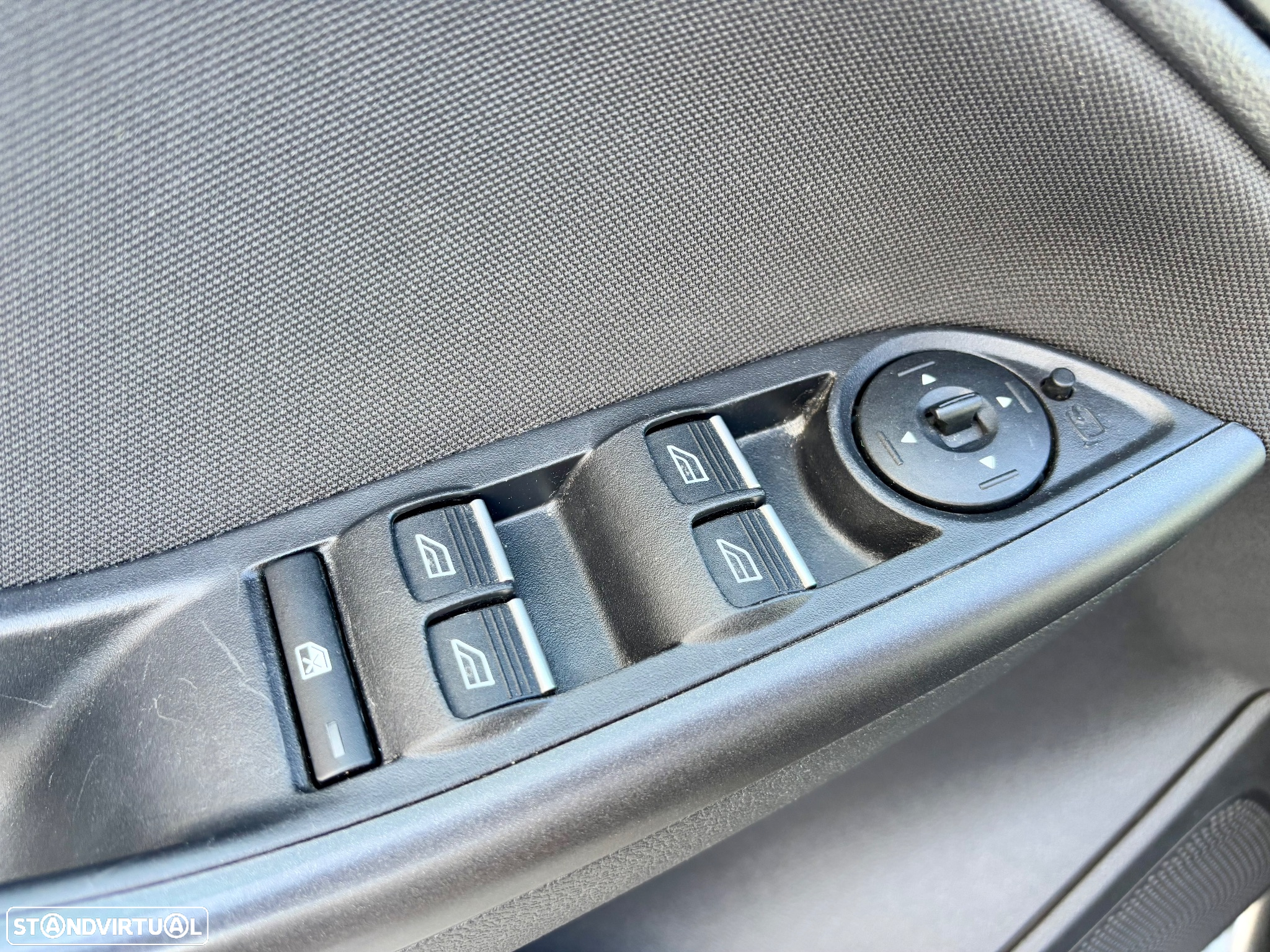 Ford Focus SW 1.0 SCTi Titanium - 39