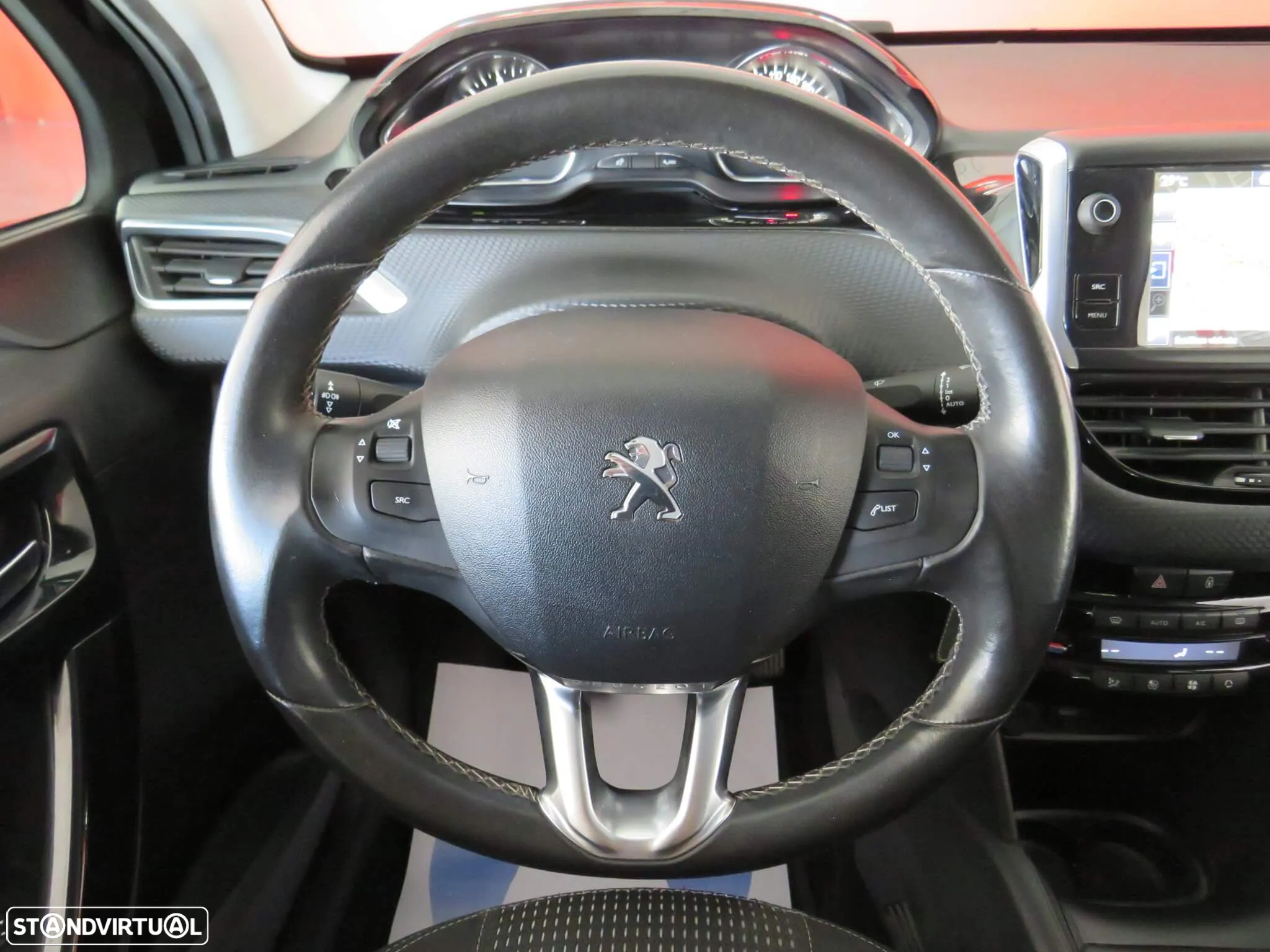 Peugeot 208 1.2 PureTech Allure - 15
