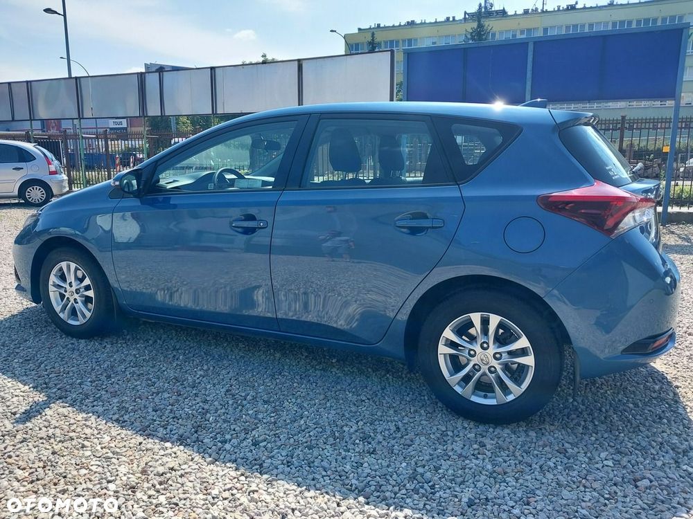 Toyota Auris 1.33 VVT-i Active - 3