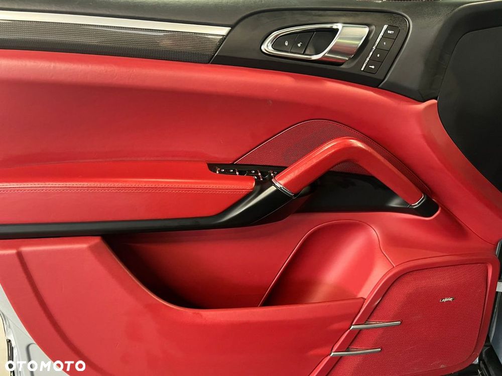 Porsche Cayenne S Diesel - 16