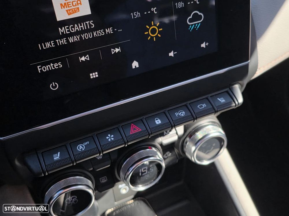 Renault Captur 1.5 dCi Initiale Paris EDC - 11