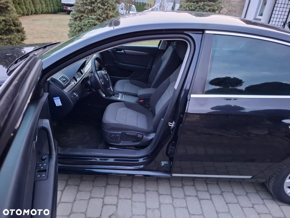 Volkswagen Passat - 2