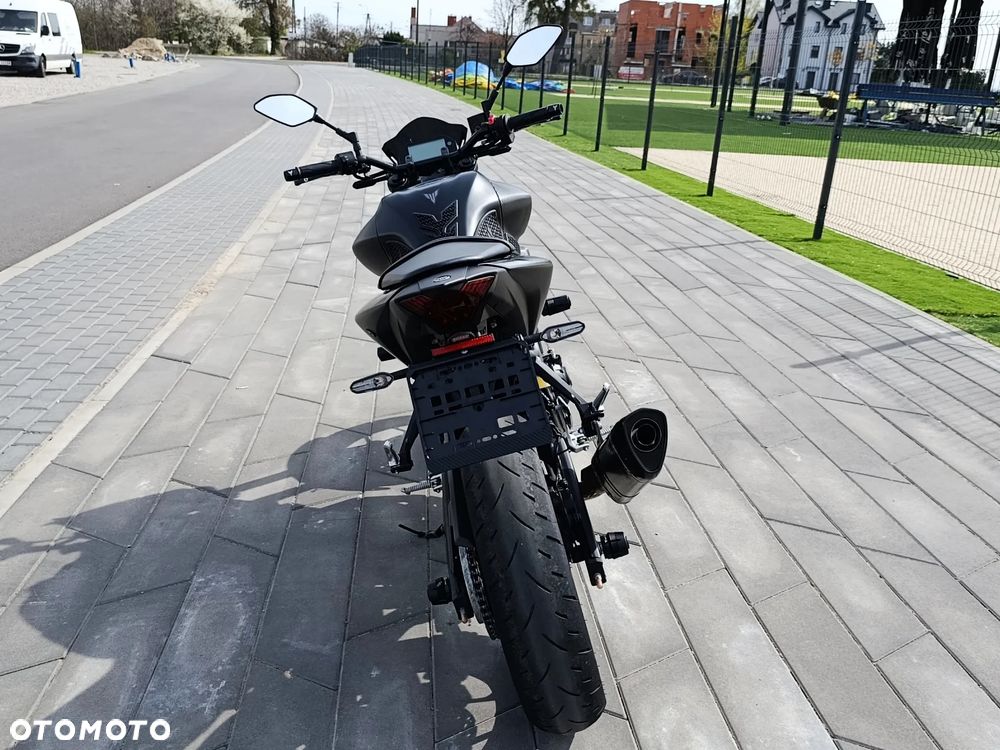 Yamaha MT - 8