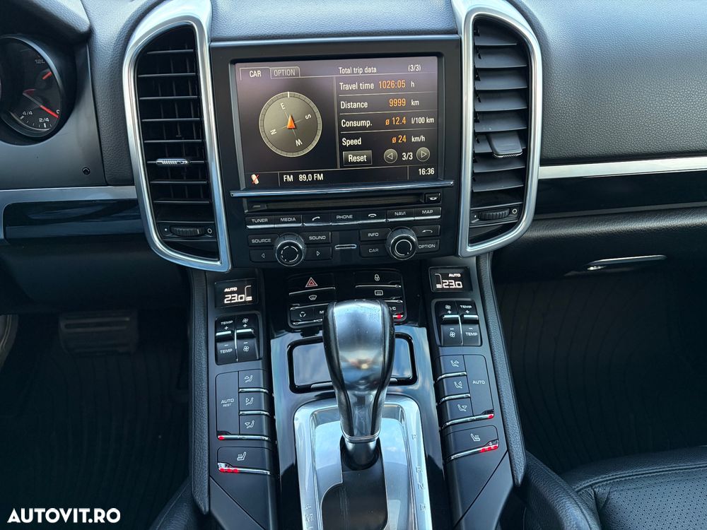 Porsche Cayenne 3.0TD TipTronic - 27