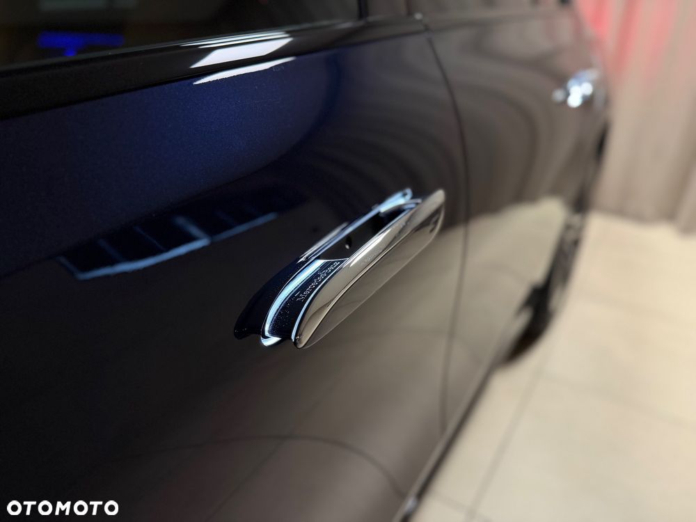 Mercedes-Benz Klasa E 220 d mHEV 4-Matic AMG 9G-Tronic - 33