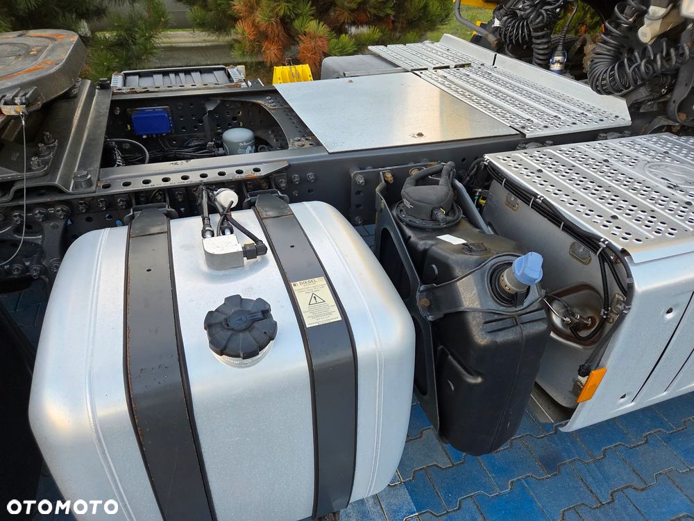 Mercedes-Benz Actros - 34