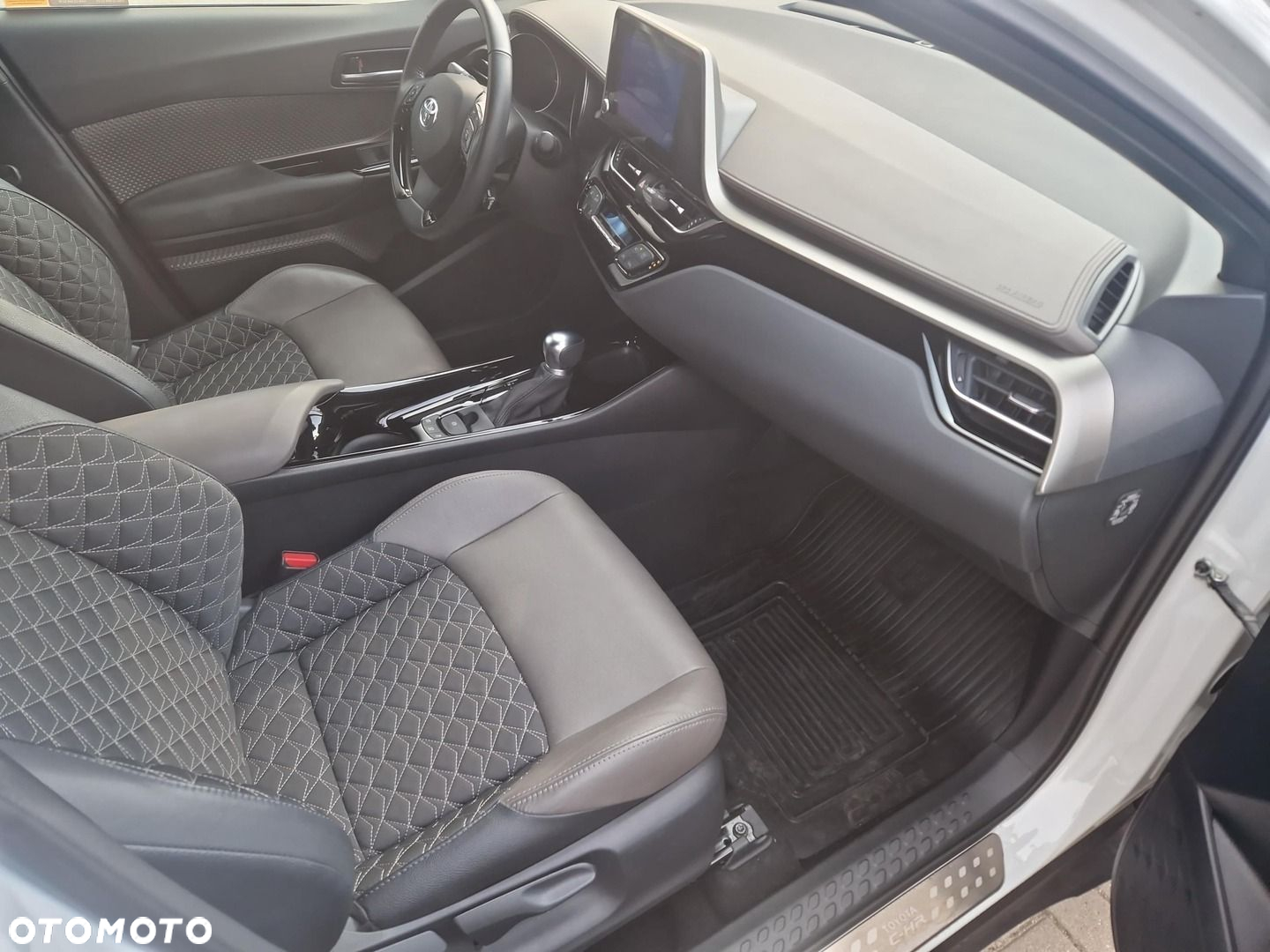 Toyota C-HR - 9