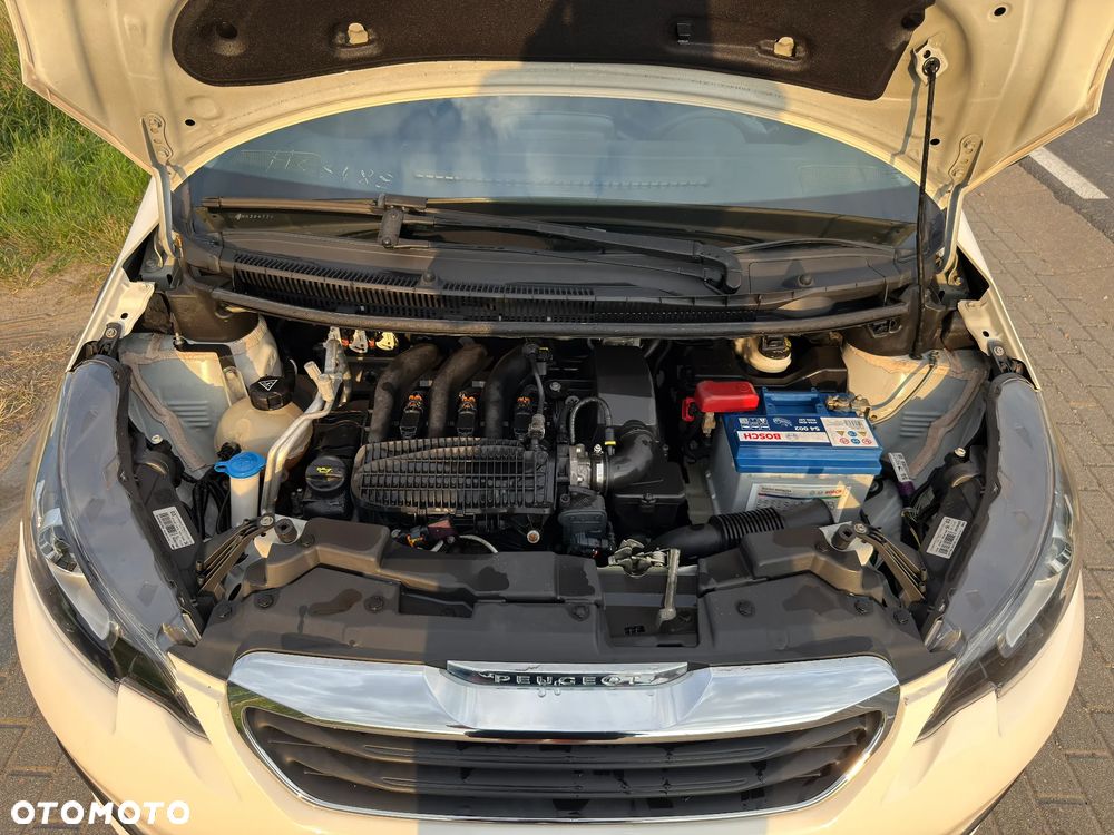 Peugeot 108 PureTech 82 Allure - 23