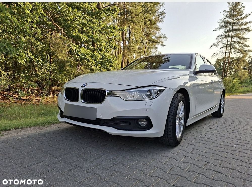 BMW Seria 3 318d - 1