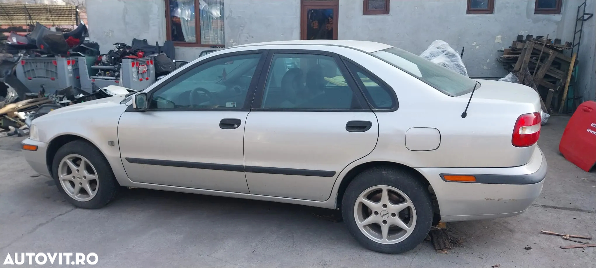 Dezmembram Volvo S40 2001 1.8 Benzina cod motor B4184S2 - 3
