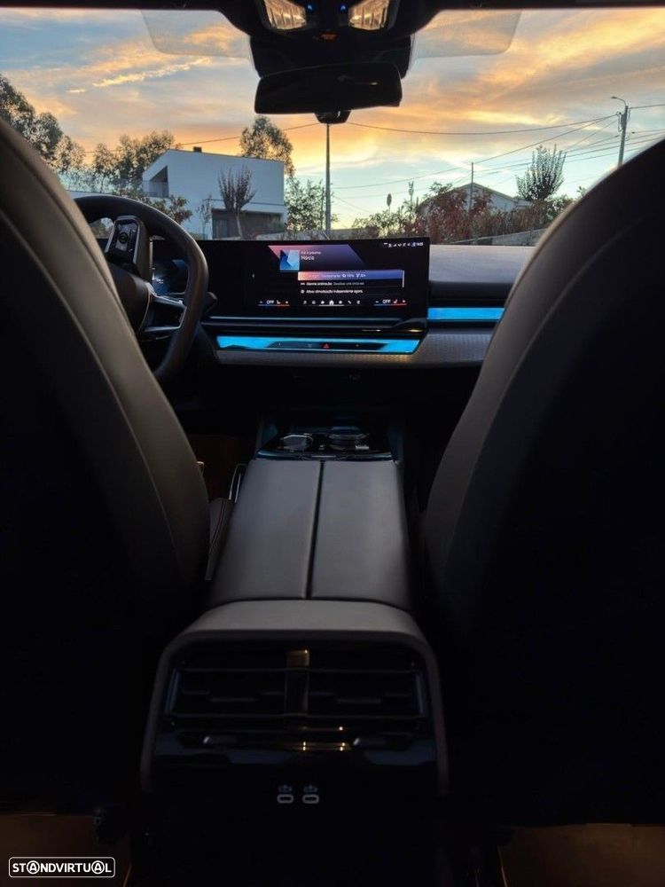 BMW i5 eDrive40 Pack Desportivo M - 11