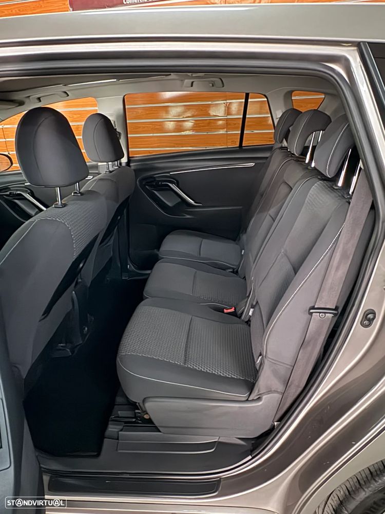 Toyota Verso 1.6 D-4D 7L S&S Skyview Edition - 13