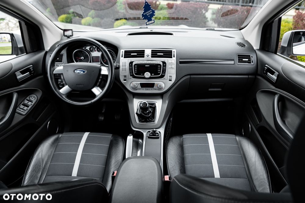 Ford Kuga - 29