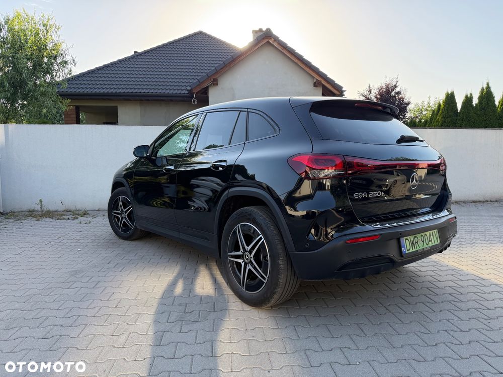 Mercedes-Benz EQA 250+ AMG Line - 4
