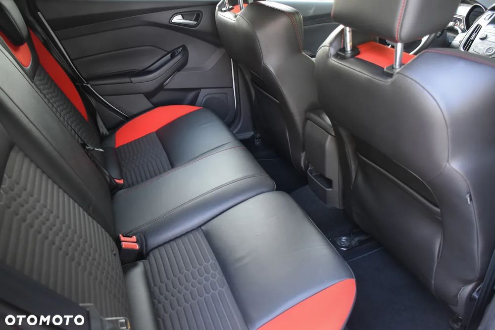 Ford Focus 2.0 EcoBoost ST mit Leder-Sport-Paket - 33