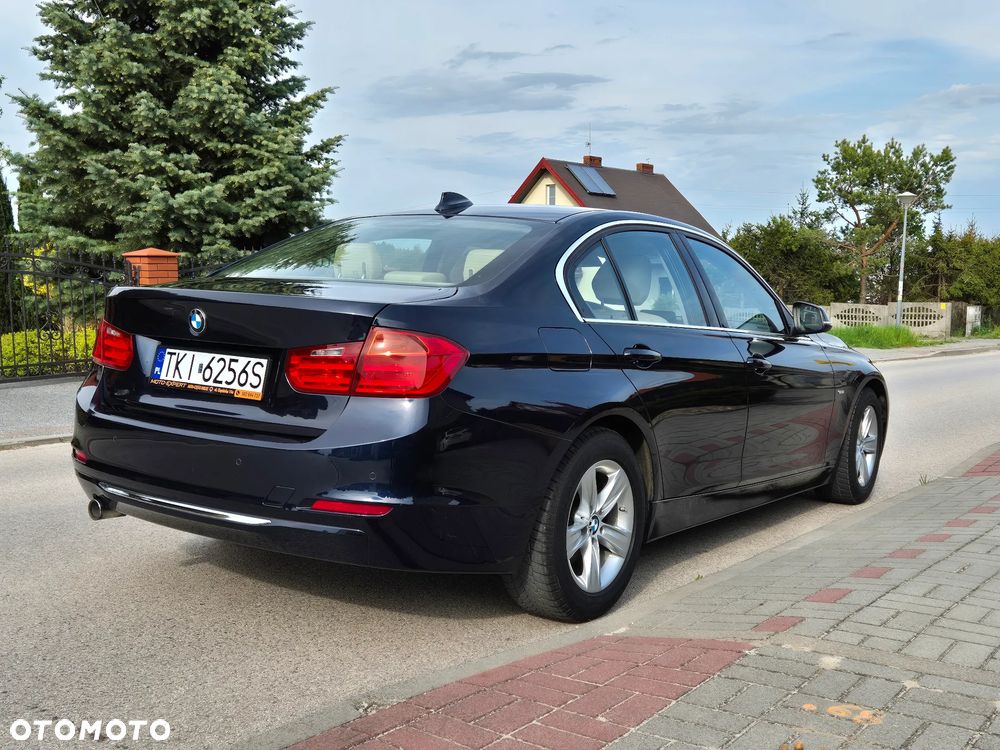 BMW Seria 3 318d Luxury Line - 4