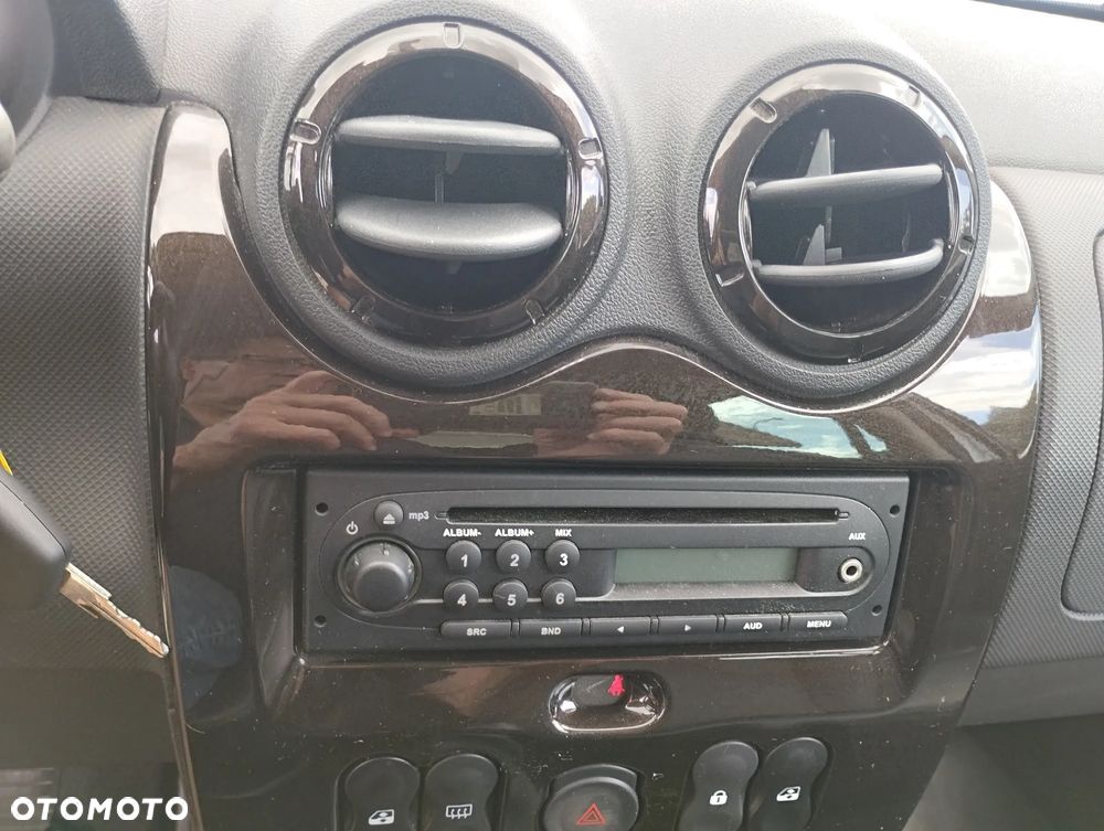 Dacia Duster 1.6 16V 4x4 Ambiance - 13