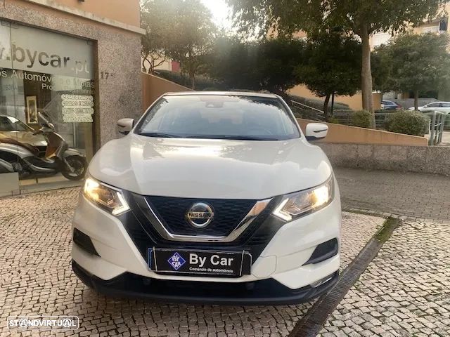 Nissan Qashqai 1.3 DIG-T N-Connecta J18 - 18