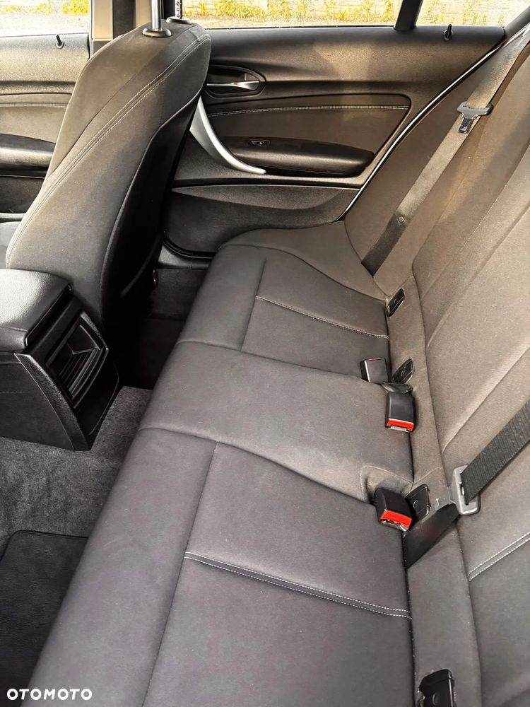 BMW Seria 1 120d - 19
