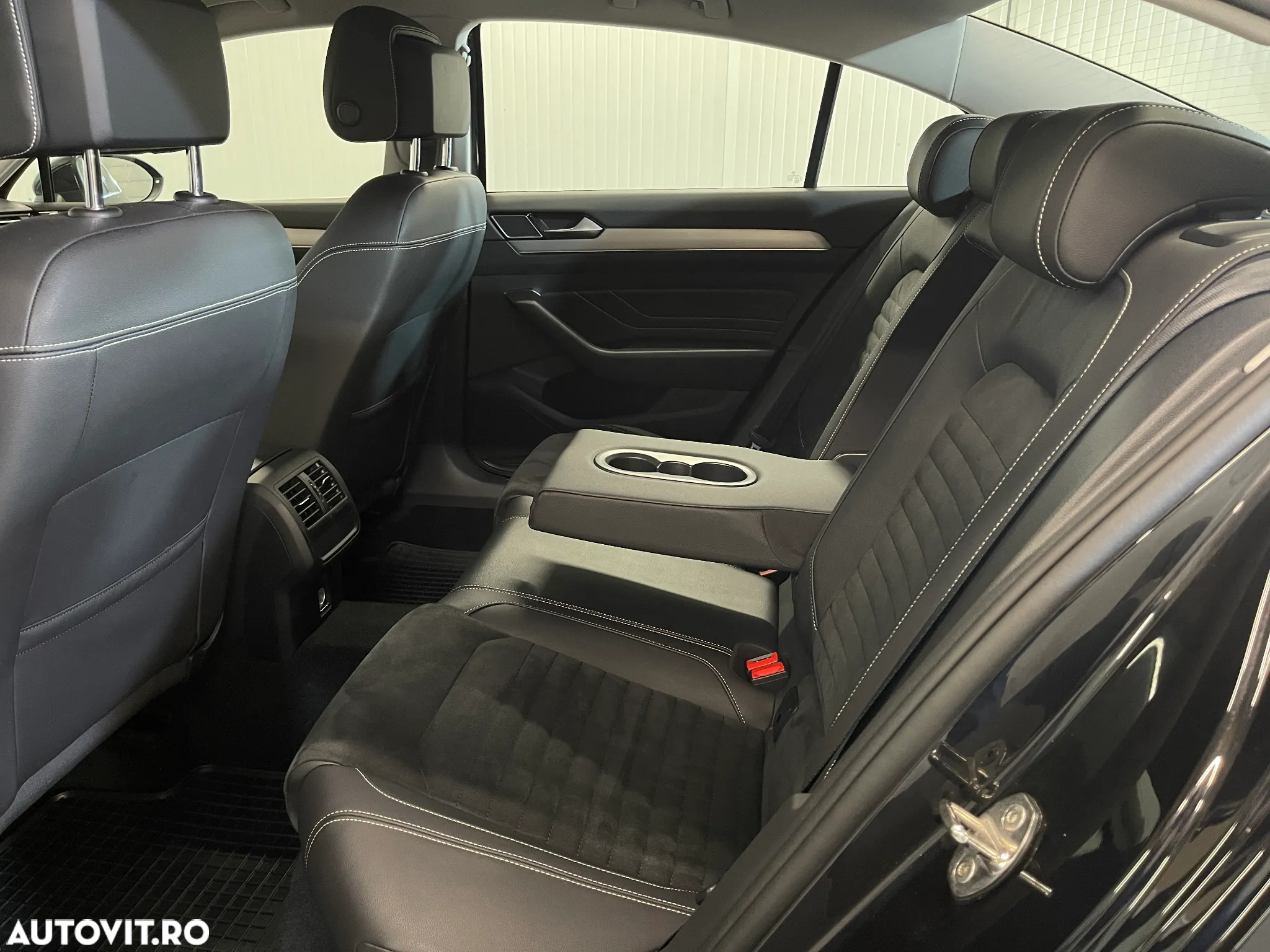 Volkswagen Passat 2.0 TDI DSG Highline - 11