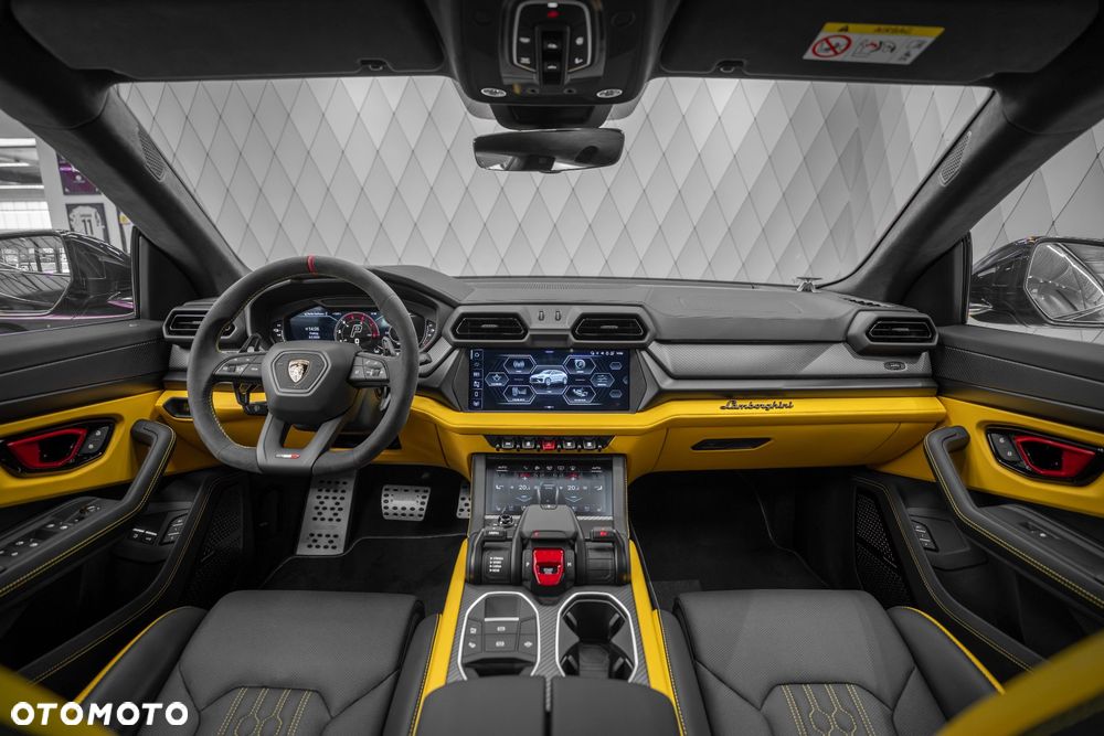 Lamborghini Urus - 15