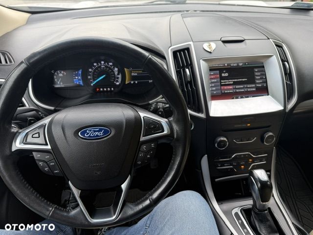 Ford Edge - 11