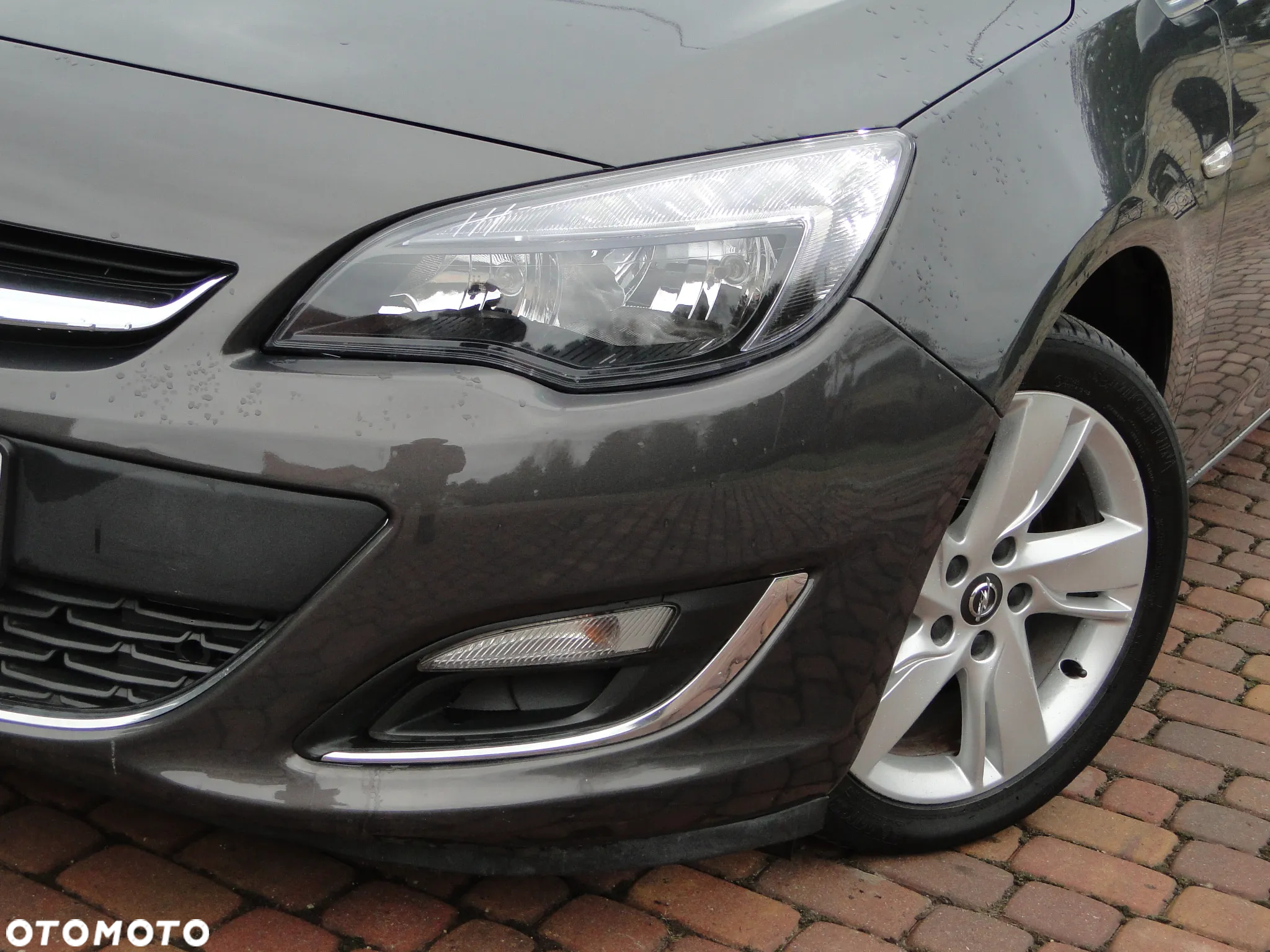 Opel Astra IV 1.7 CDTI Cosmo - 18