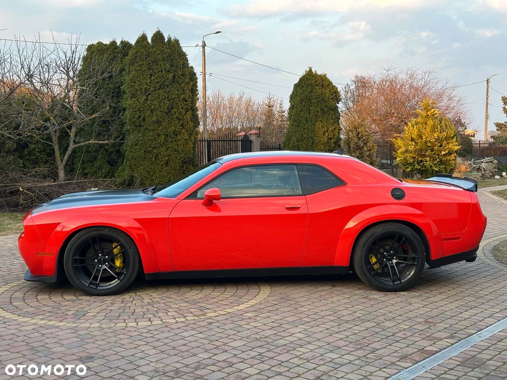 Dodge Challenger 6.4 Scat Pack - 24