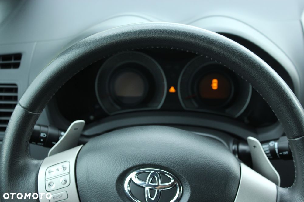 Toyota Auris 1.6 MultiMode Executive - 22