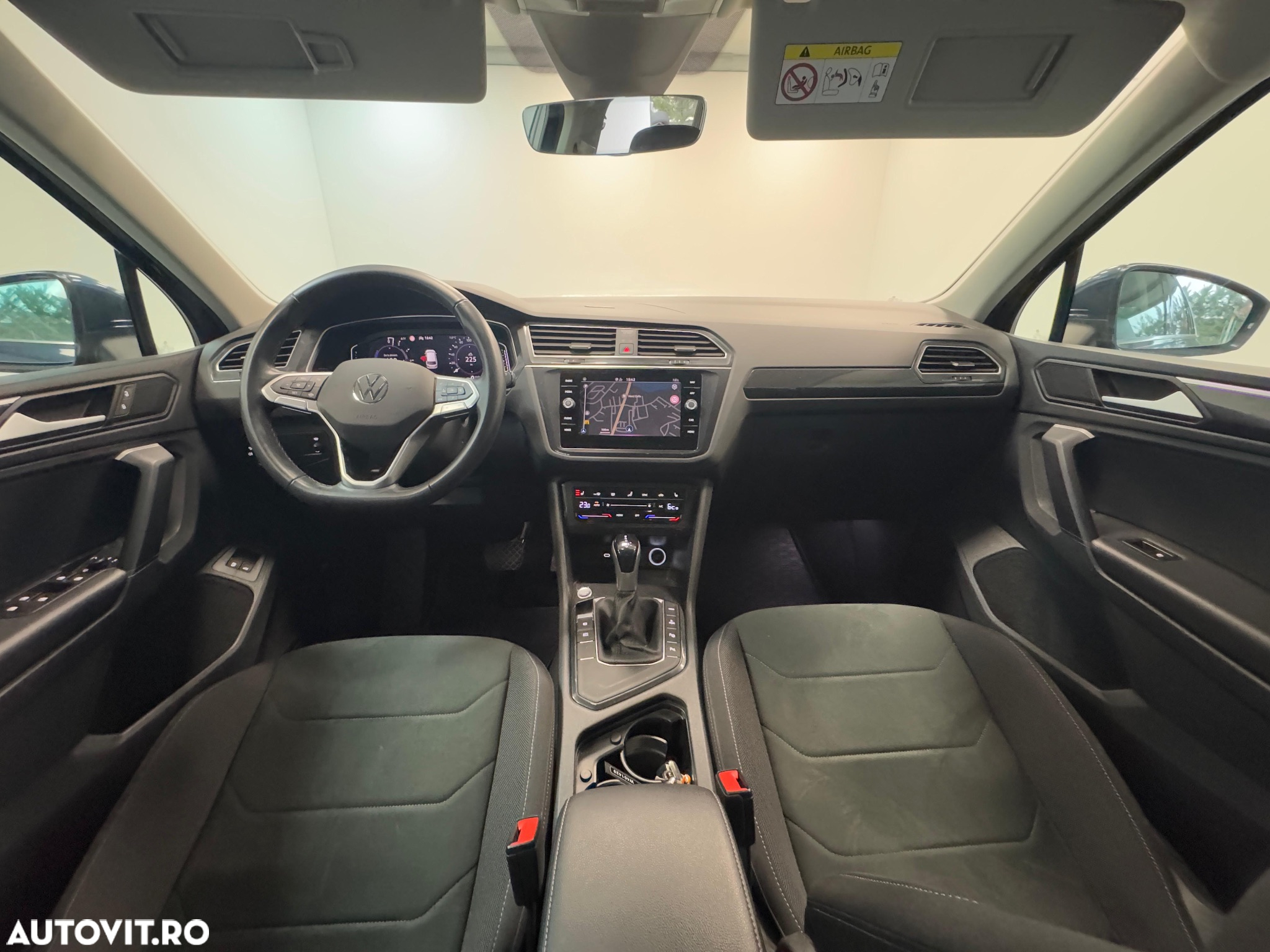 Volkswagen Tiguan 1.4 eHybrid OPF Elegance - 3