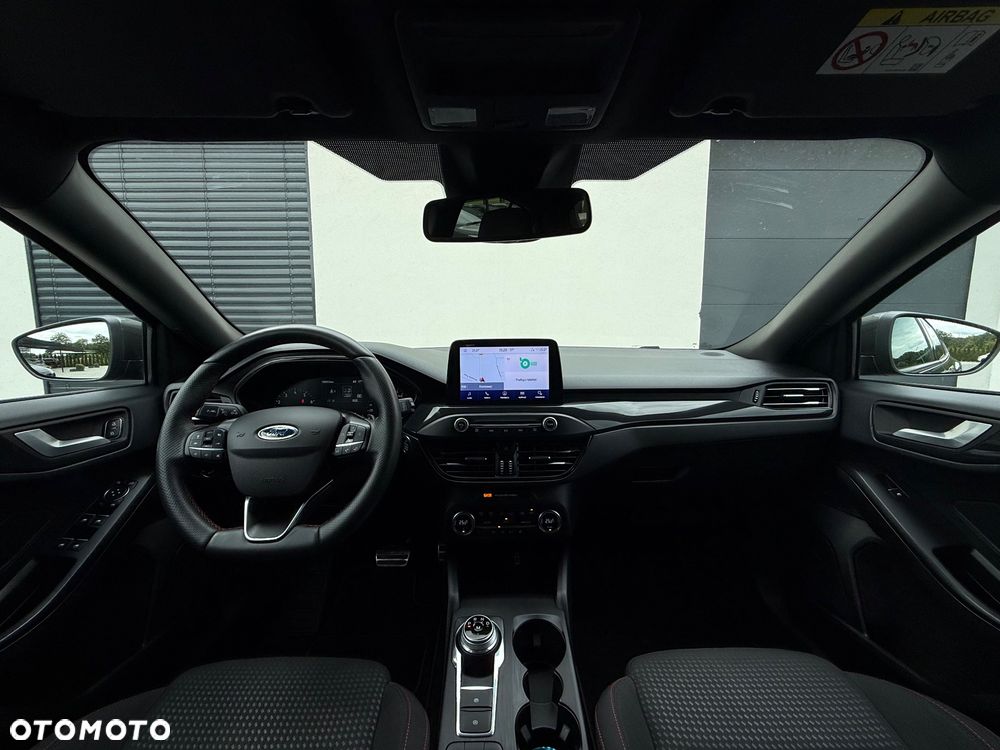 Ford Focus 1.0 EcoBoost Hybrid ST-LINE DESIGN - 8