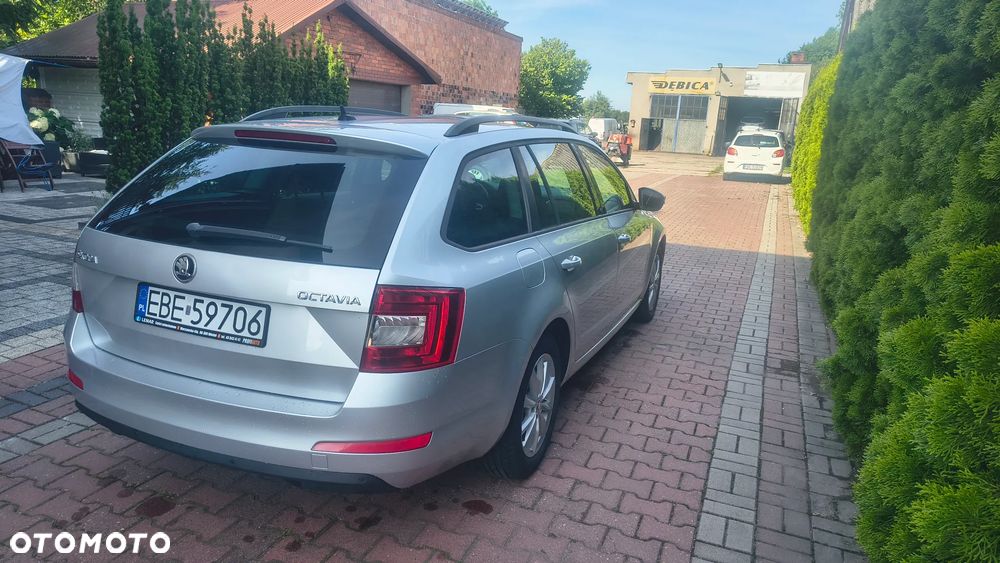 Skoda Octavia 2.0 TDI Ambition DSG - 5