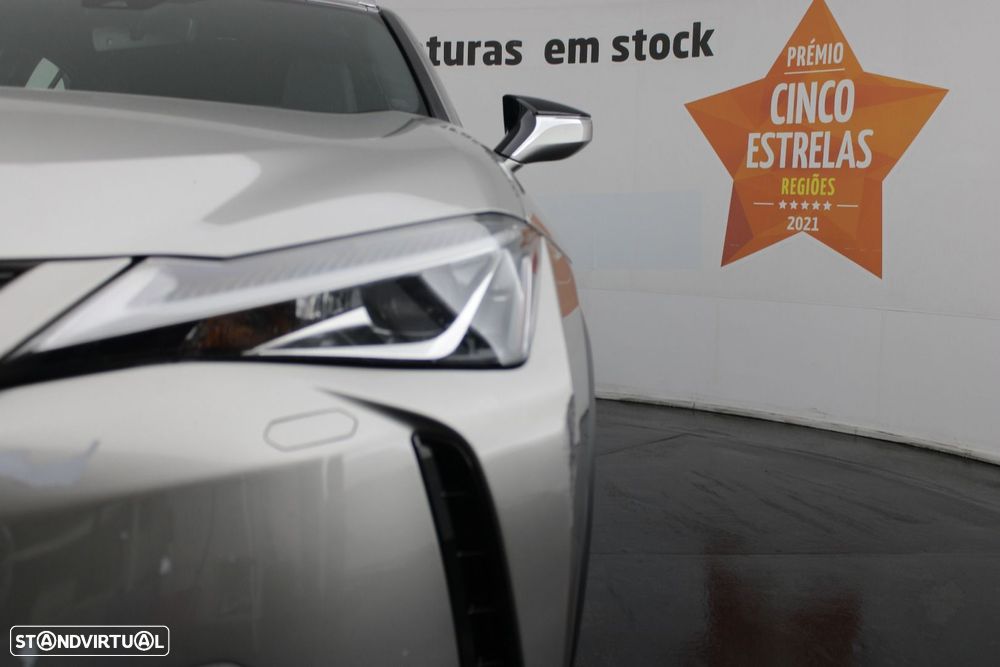 Lexus UX 250h Premium - 31