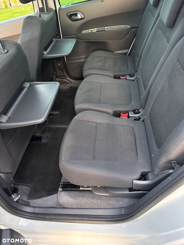 Peugeot 5008 2.0 HDi Allure 7os - 11