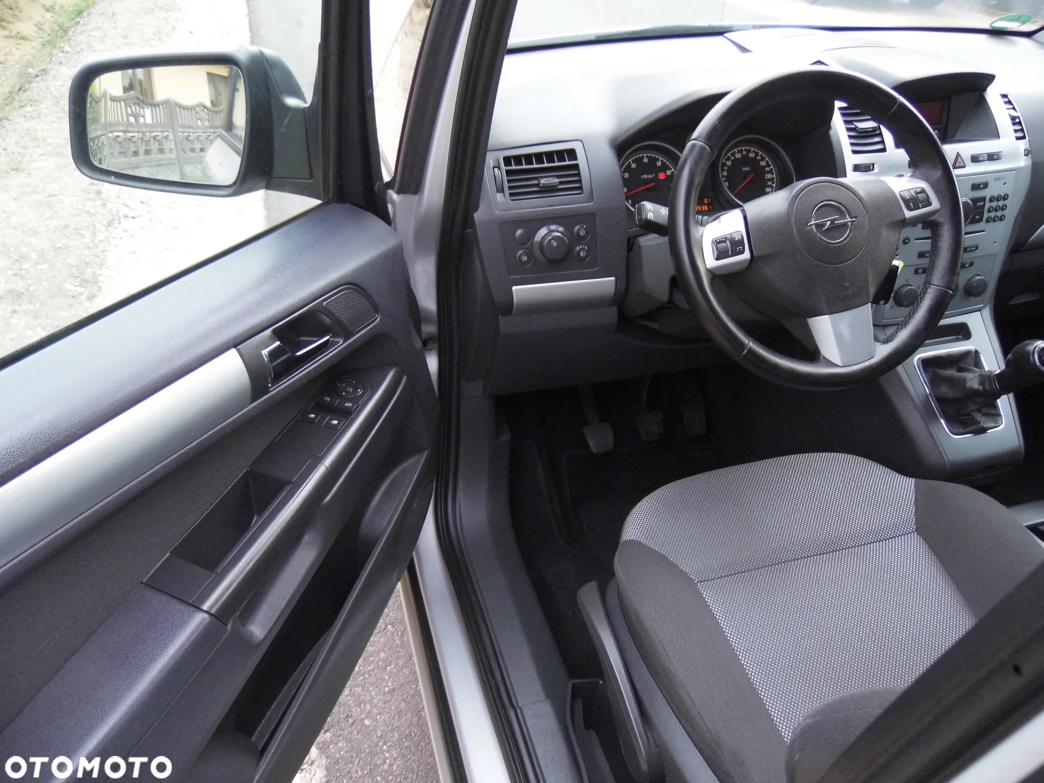 Opel Zafira 1.8 Design Edition - 29