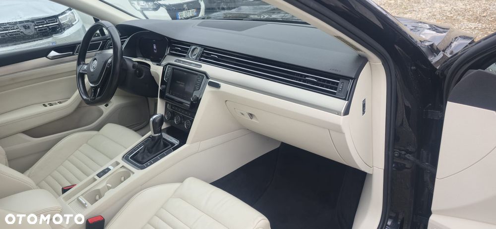 Volkswagen Passat 2.0 TDI BMT Comfortline DSG - 17