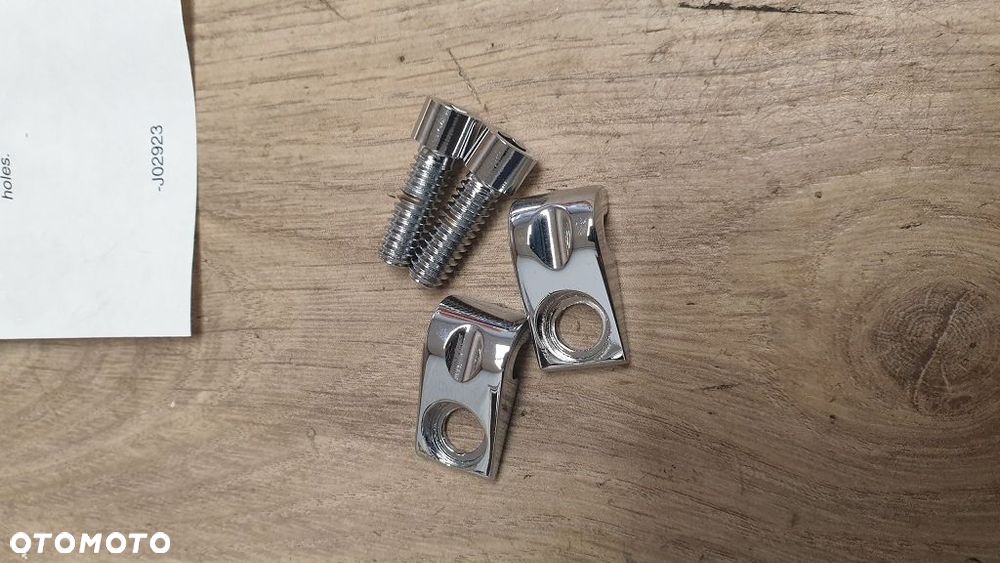 Chromowane uchwyty przewodu hamulcowego Harley Davidson 92006-05 - 4