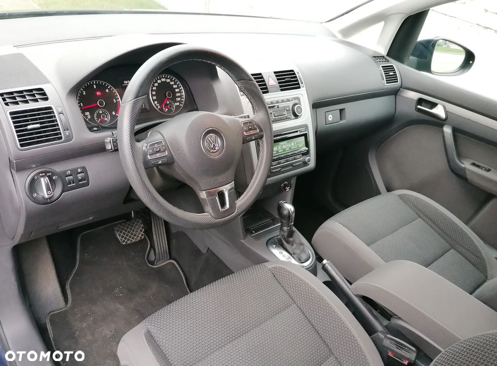 Volkswagen Touran 2.0 TDI DPF DSG Highline - 15