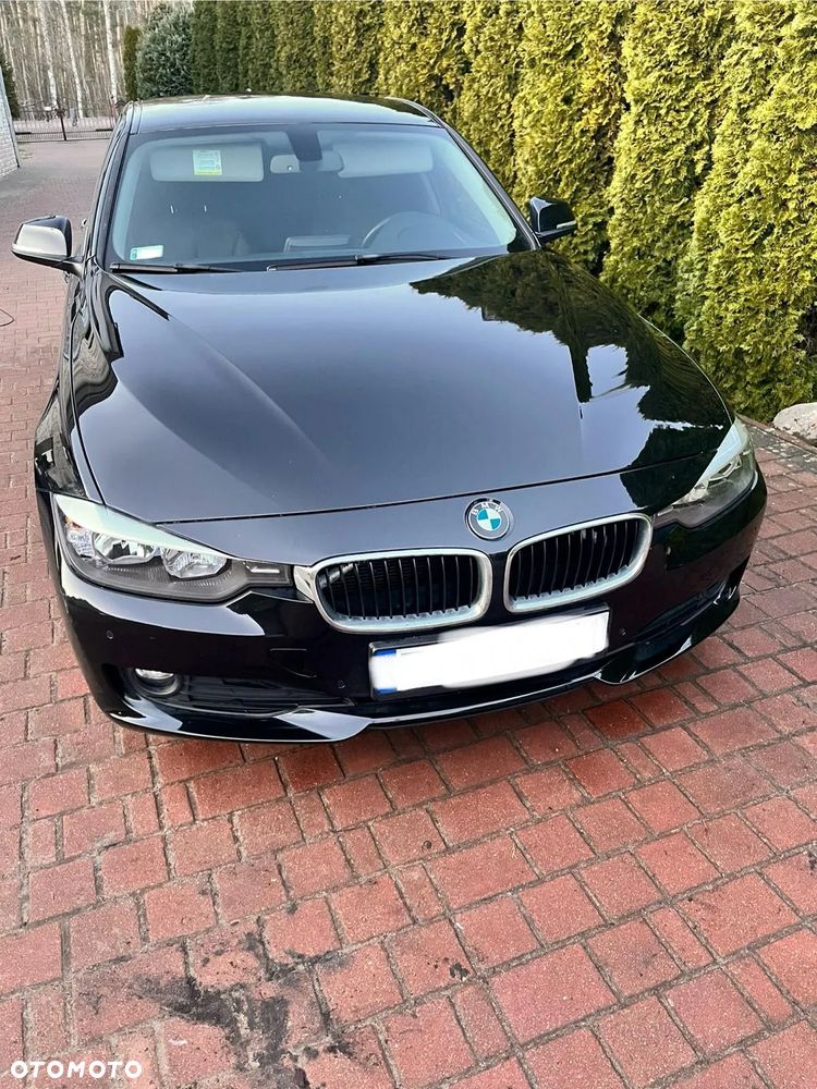 BMW Seria 3 318d - 12