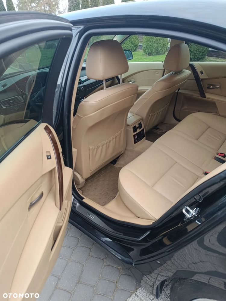 BMW Seria 5 520d Special Edition - 9