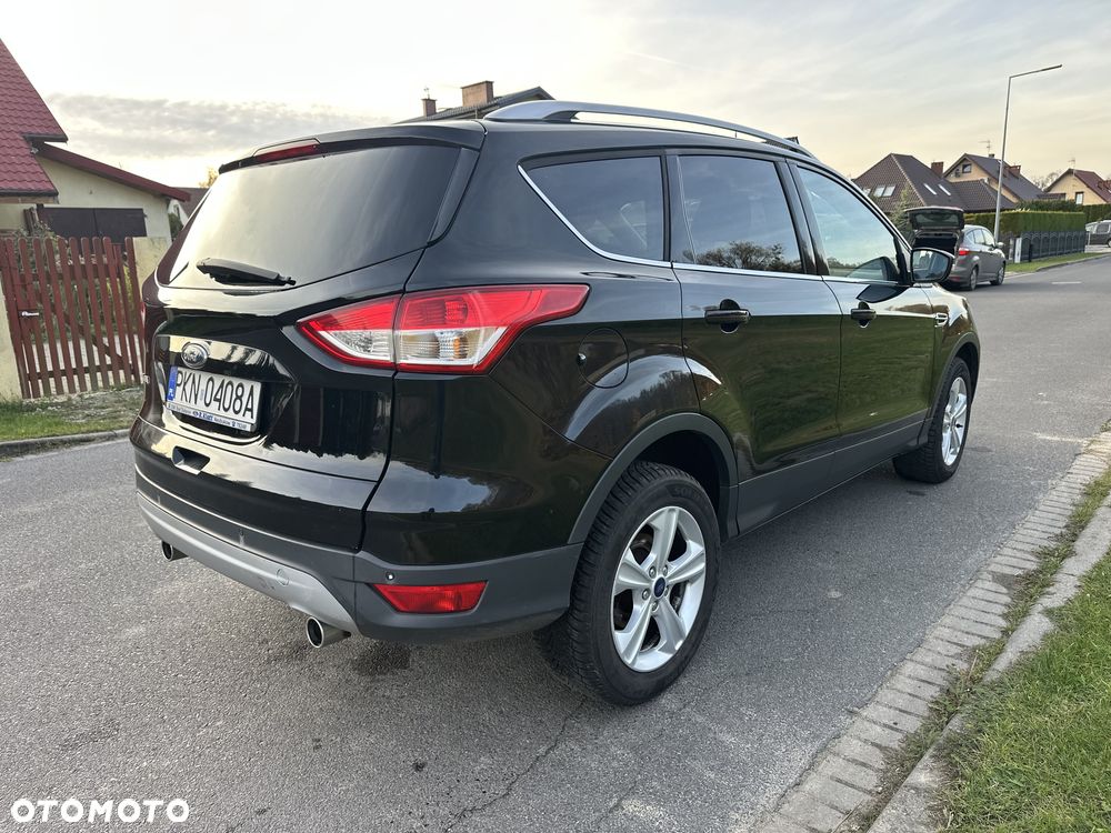 Ford Kuga 2.0 TDCi 2x4 Titanium - 3