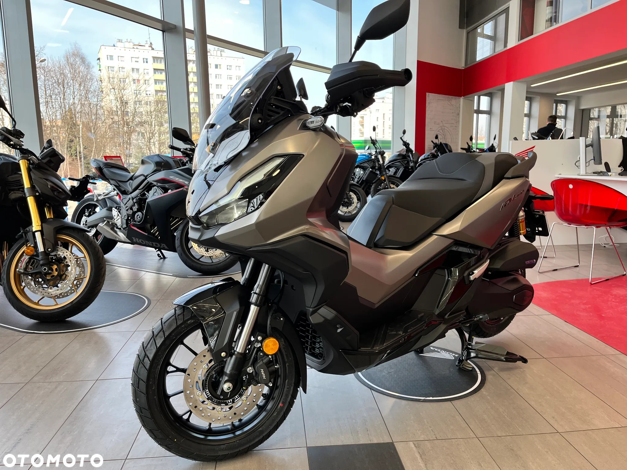Honda ADV350 - 6