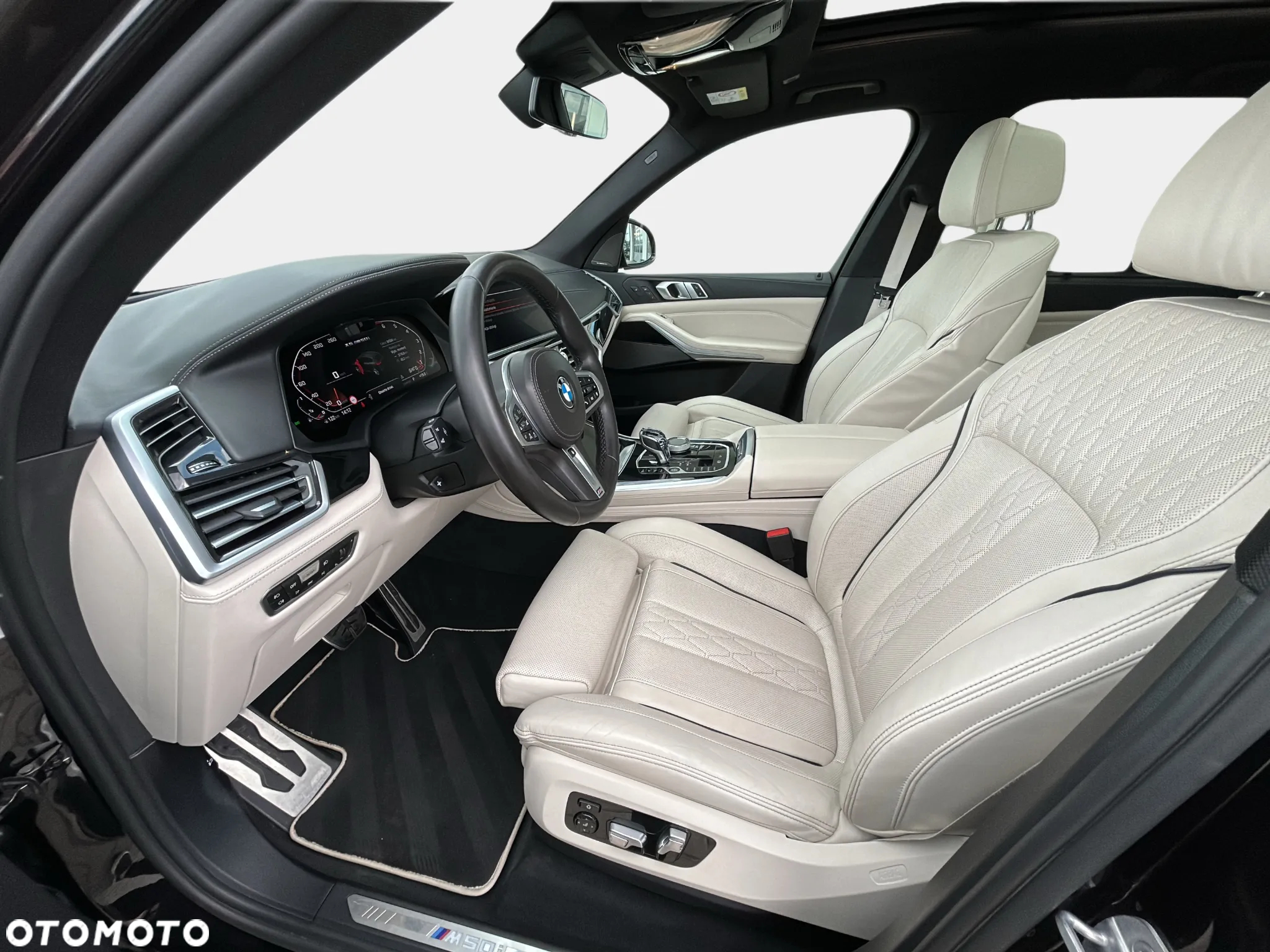 BMW X5 M M50i - 10