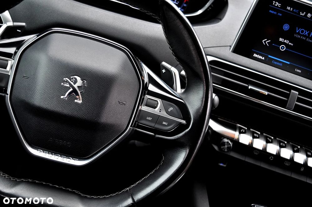 Peugeot 3008 1.2 PureTech Allure S&S EAT8 - 36