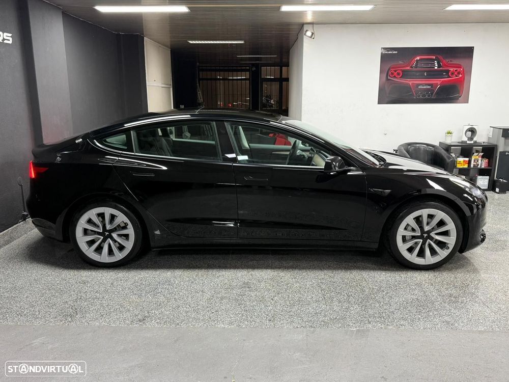 Tesla Model 3 - 7